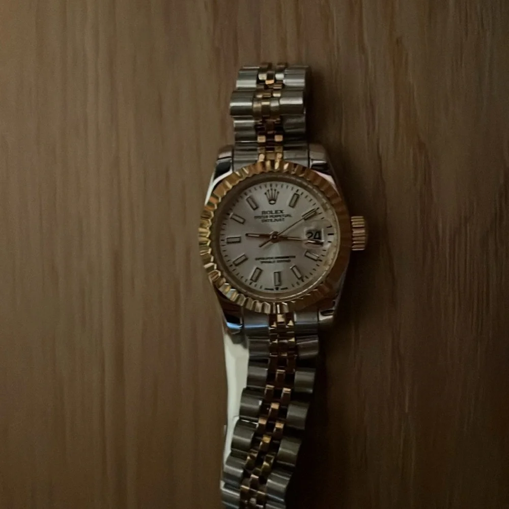 Silver and gold watch - Picture 4 of 4